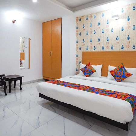 Fabhotel Prime Culture Нойда Экстерьер фото